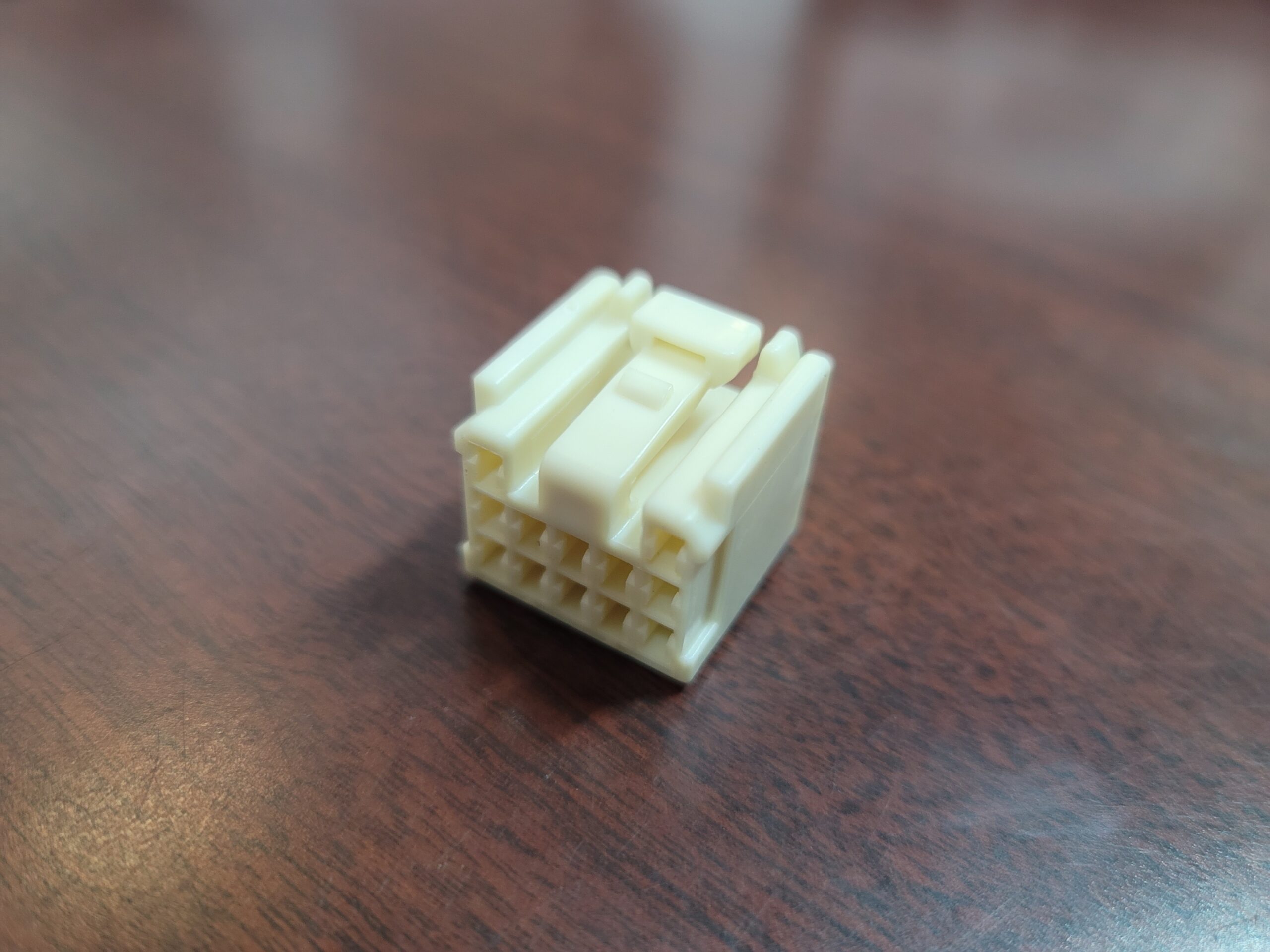 CON 18 connector