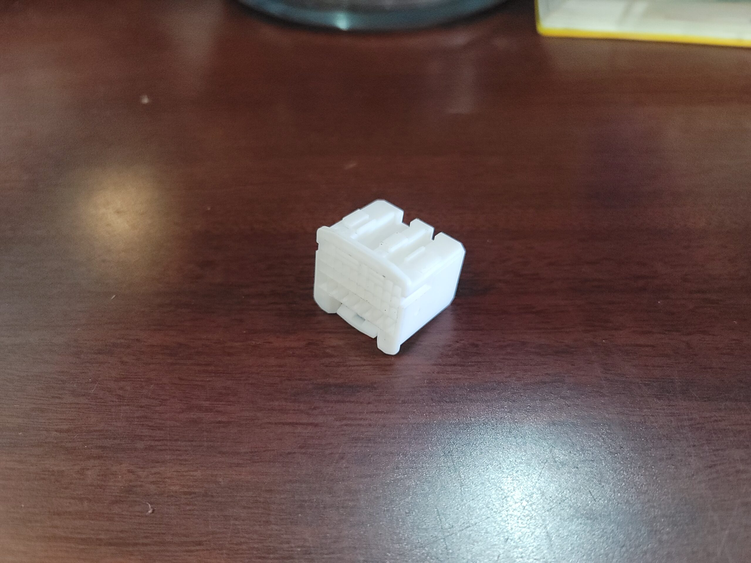 CON 38 connector