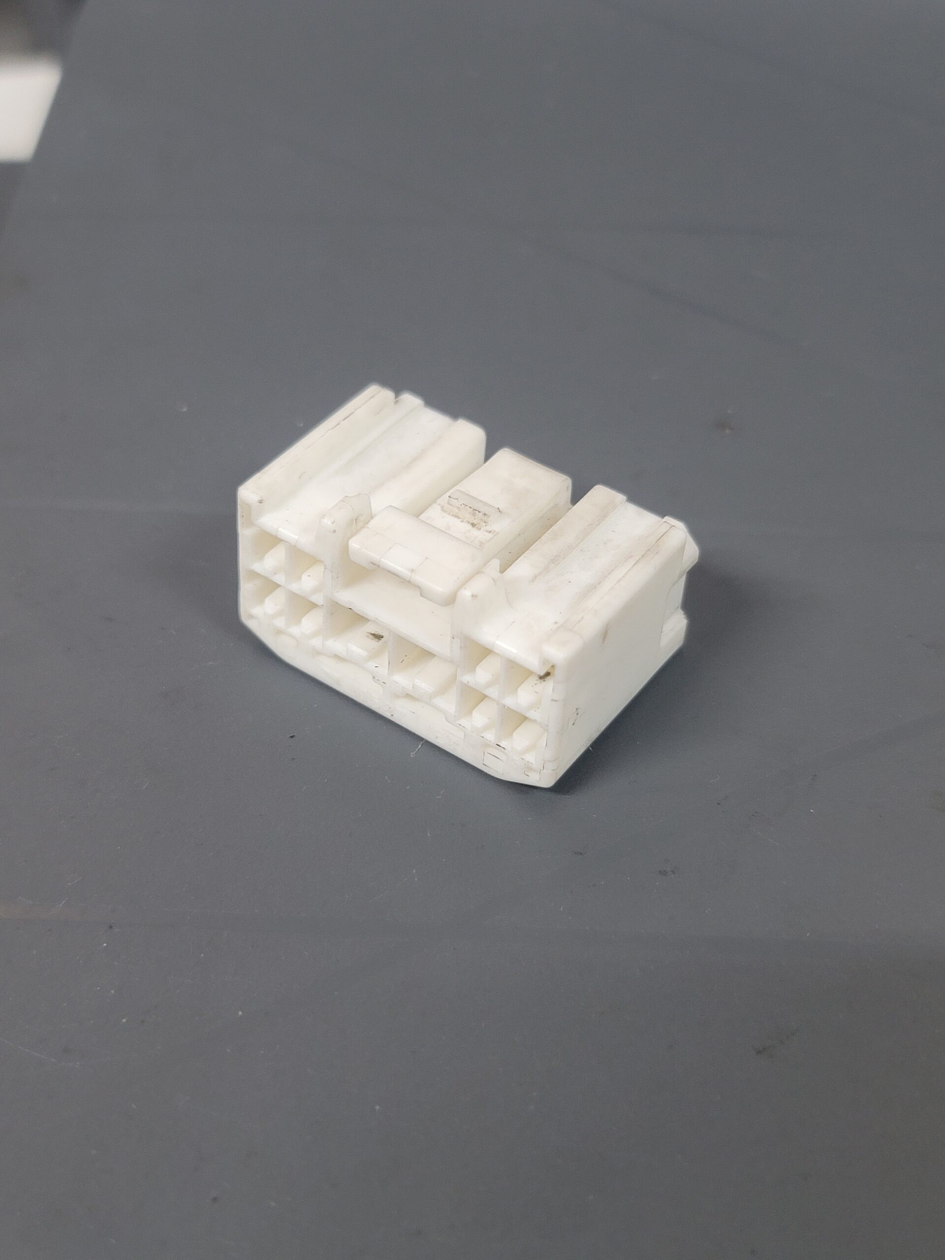 CON 48 connector