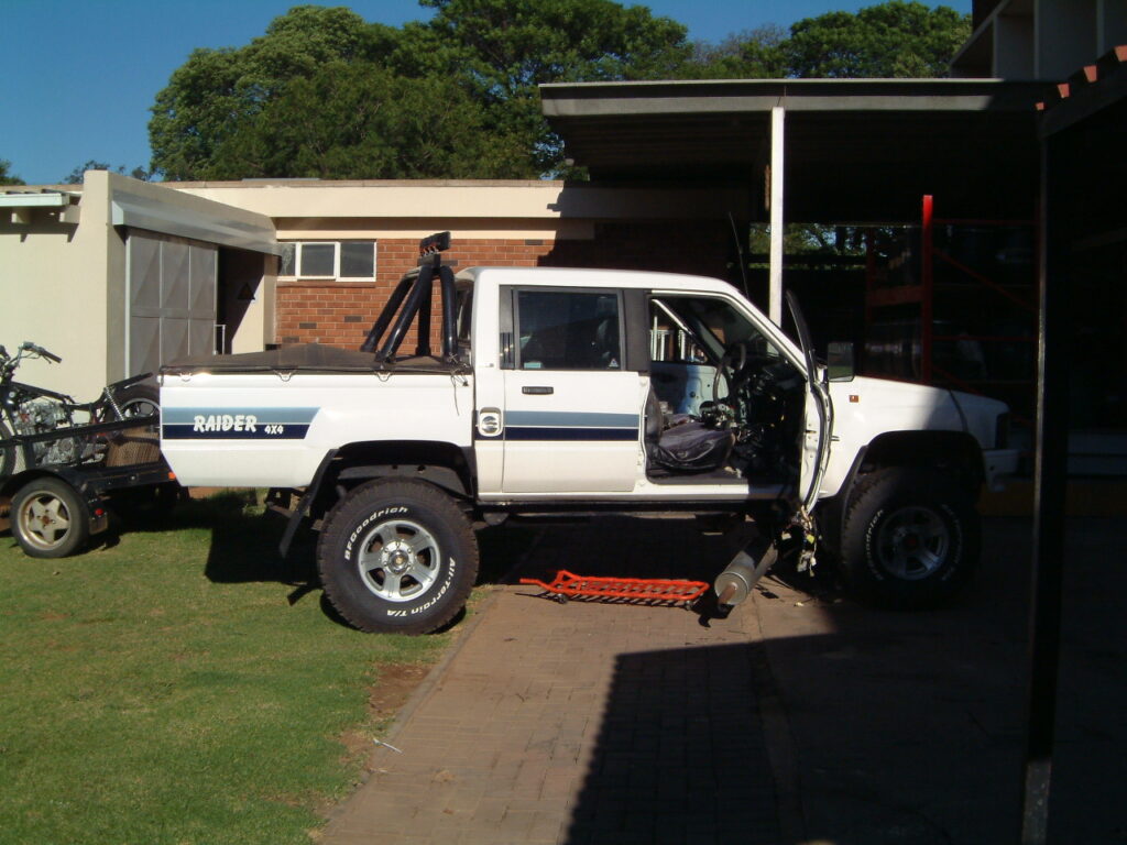 1994 Hilux with 7M-GTE project photo 3