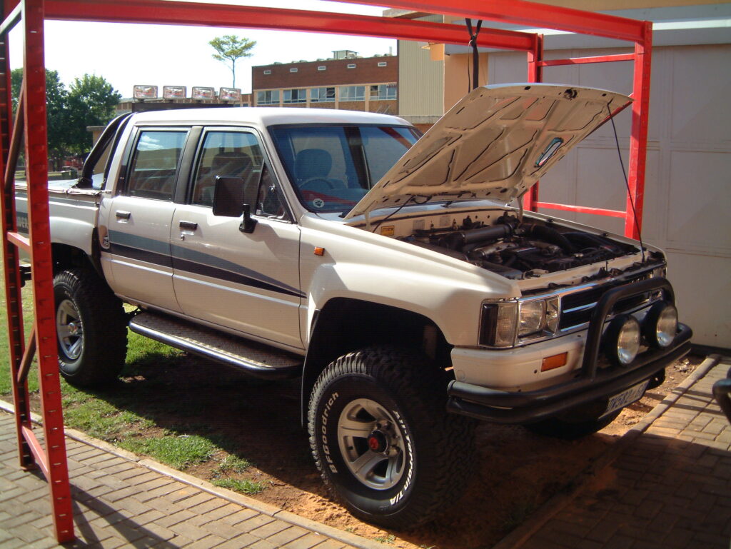 1994 Hilux with 7M-GTE project photo 4